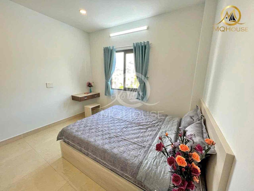 Two bedrooms. One living room with a place to park in the Royal Park.