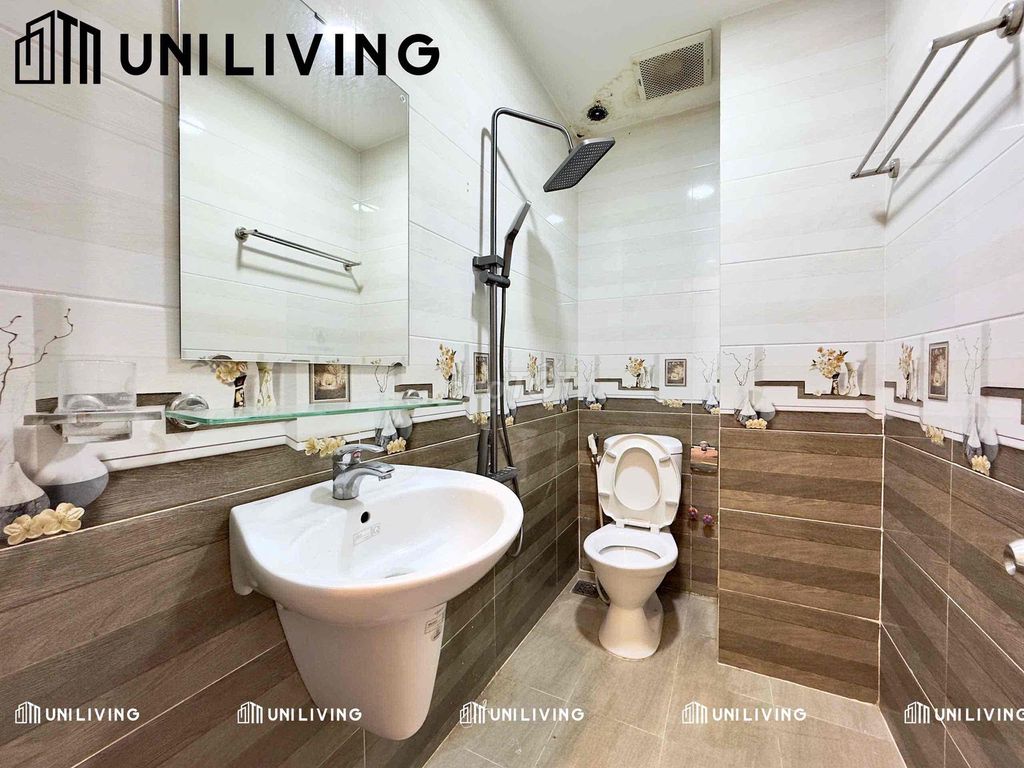 Rent the apartment. It's more than 30 M2 near blue.