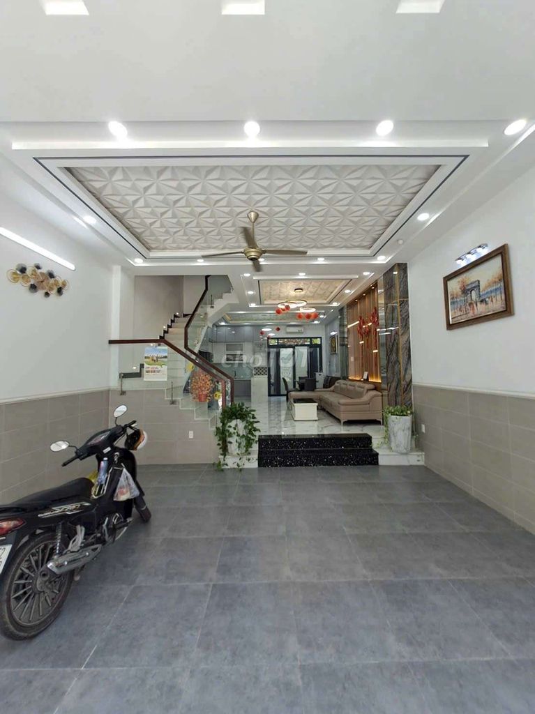Nice full interior, area 5.5 X15 M -- take Huỳnh Tấn Phát- Nhà Bè truck.