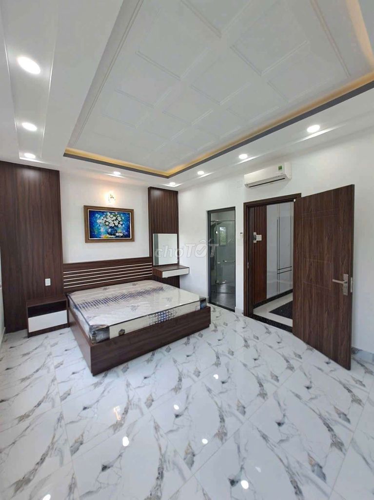 Nice full interior, area 5.5 X15 M -- take Huỳnh Tấn Phát- Nhà Bè truck.
