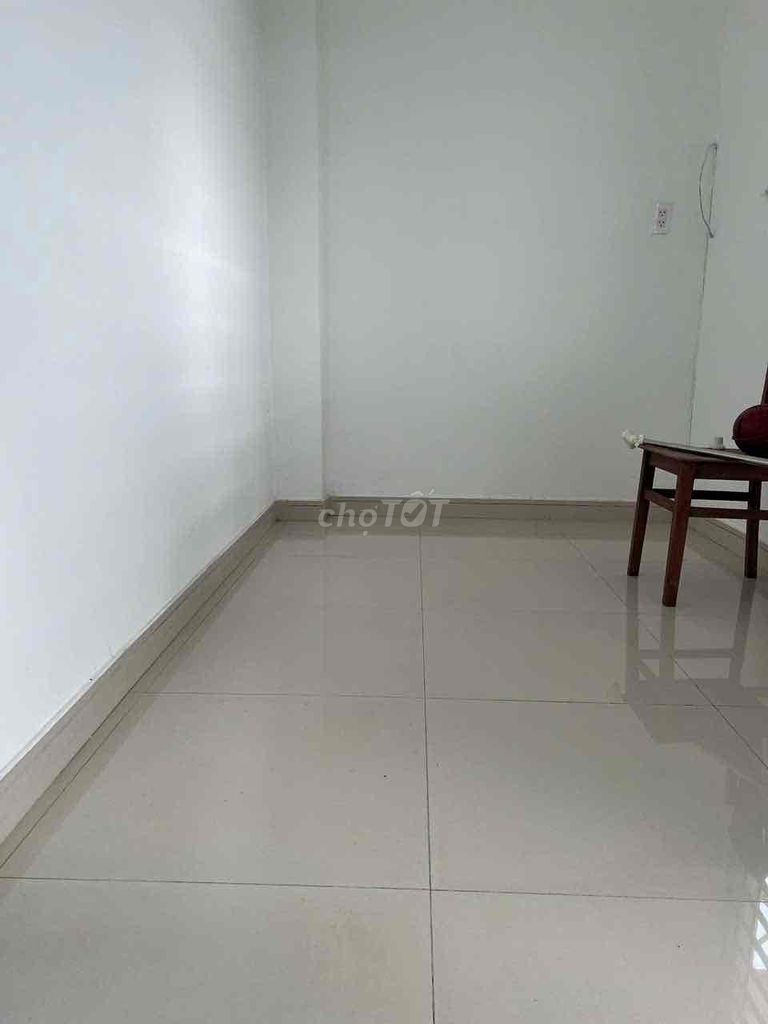 The United States: Three bedrooms. Three toilets. Nice clean house with video. 13 million.