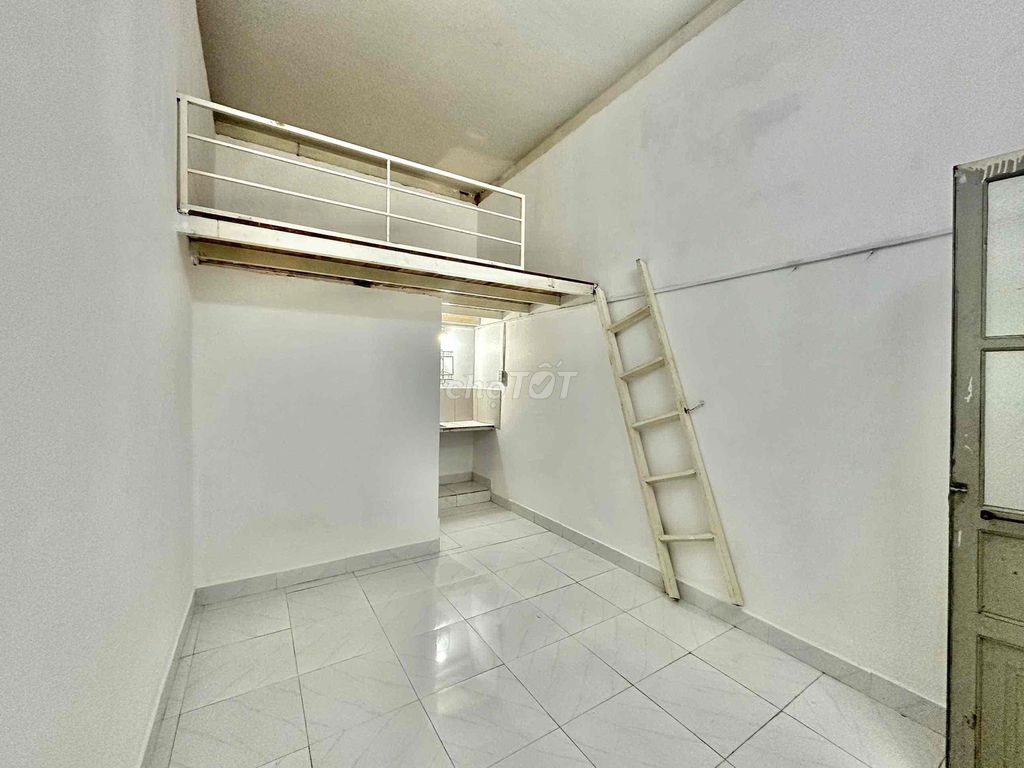 Cheap room, Tân Bình through public college.