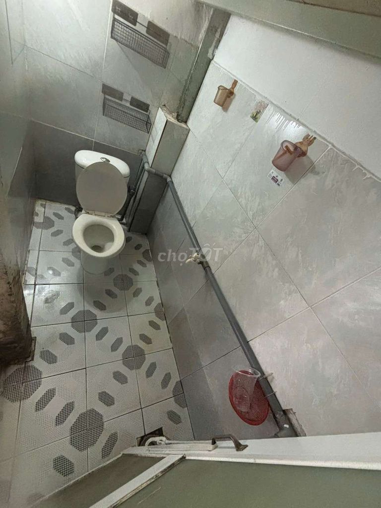 500 meters from the University of Constitution, near the 9th car, bv Tân Phú