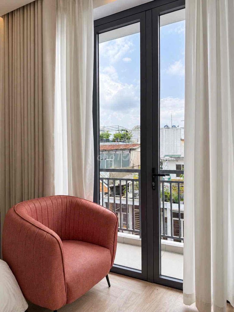 It's a nice place like a hotel - a very soft price for a quick tenant!