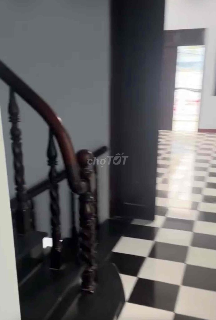 Central front house for rent