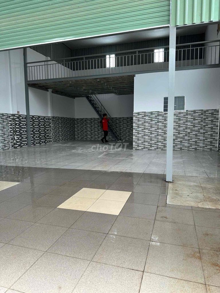 We'll hire a Thới An vent, 12 o'clock, 8 x 13 feet.