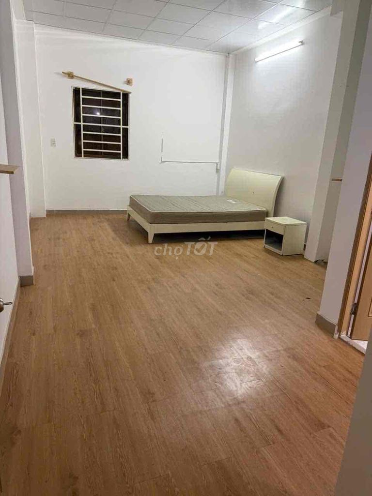 Rent Nguyễn Trãi-Jeanne County 1 7 bedrooms 8 well-priced toilets