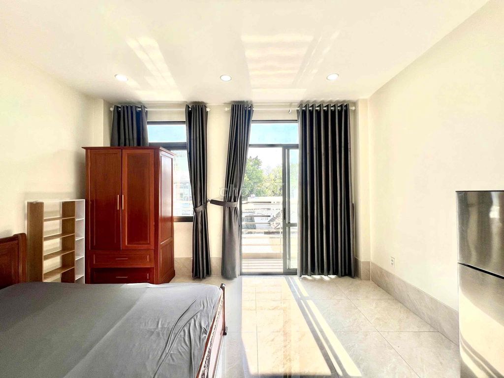- Full interior furniture right here.