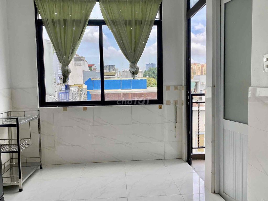 Rent the super-split window balcony-- Dương Bá Trạc District 8, 4.9 million.