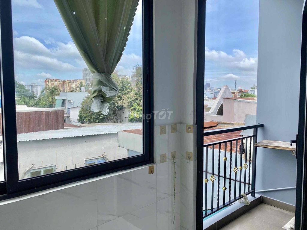 Rent the super-split window balcony-- Dương Bá Trạc District 8, 4.9 million.