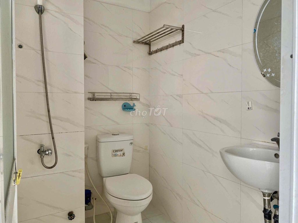 Rent the super-split window balcony-- Dương Bá Trạc District 8, 4.9 million.