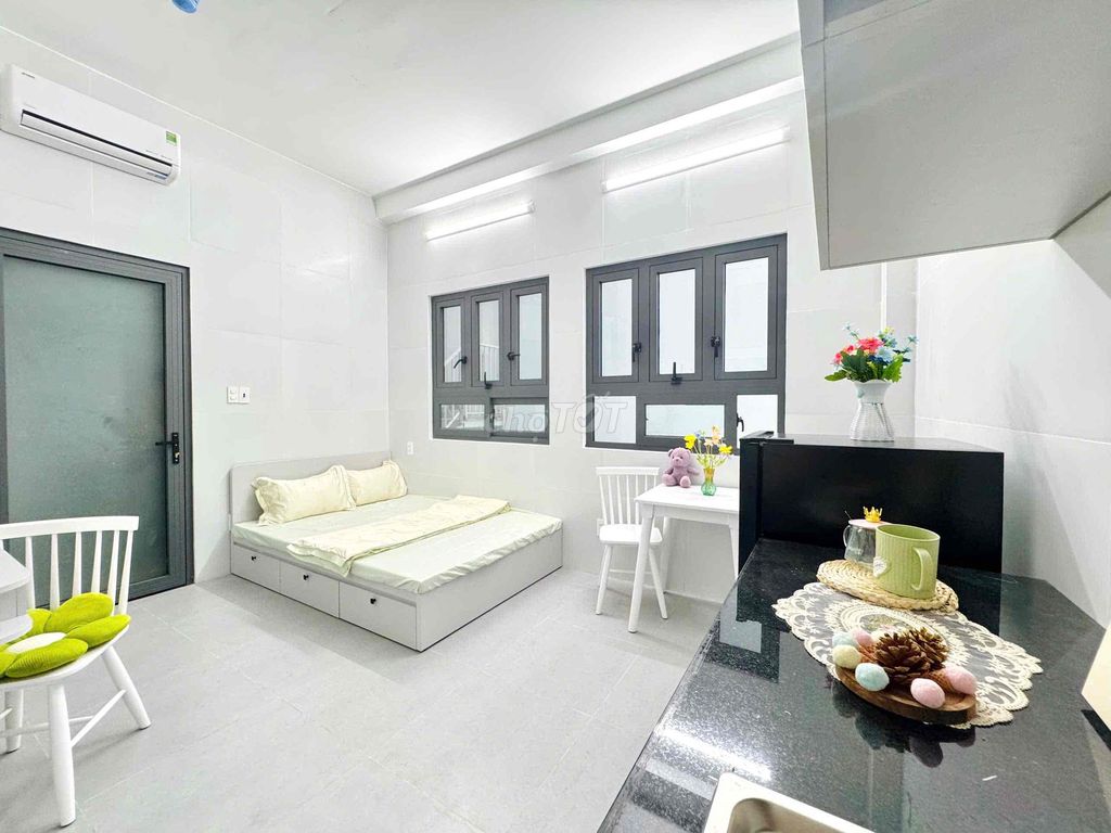 The studio apartment--the sky window--Tân Phú-- Close to hu.