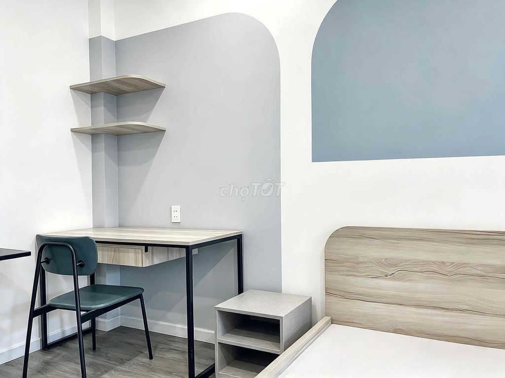 Rent the apartment. One bedroom. 30 meters. There's a washing machine in front of Nguyễn Gia Trí.
