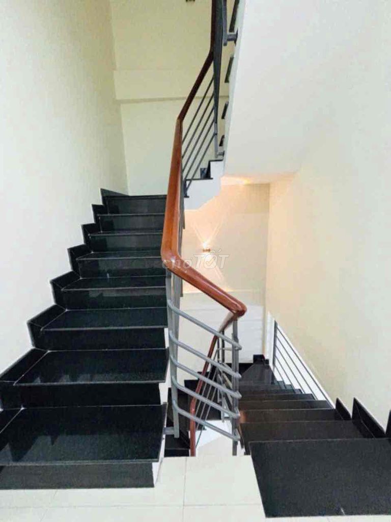 Rent the lost Tân Bình-four bedrooms, 3 toilets-- 3 floors only 15 million.