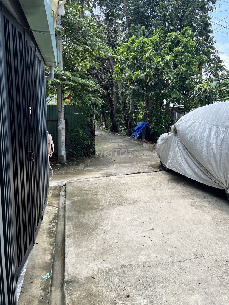 The original building is four, four, x16, which is one bedroom. One room, plus An Phú Đông Street.