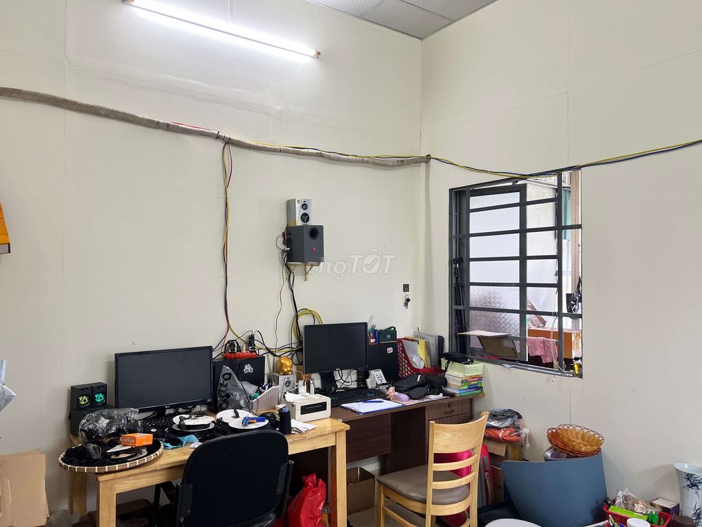 The original building is four, four, x16, which is one bedroom. One room, plus An Phú Đông Street.