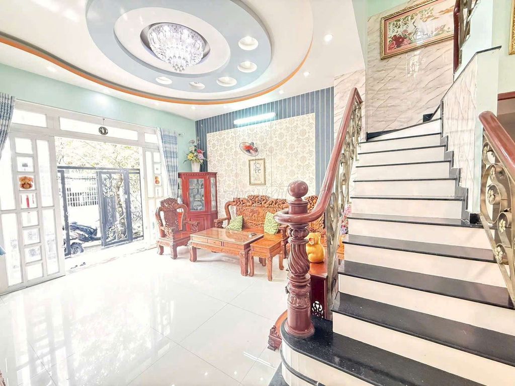 There's a garage in the garage for rent. The area of 7 M 15 M - Huỳnh Tấn Phát - Nhà Bè