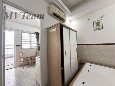 Rent a penhouse elevator--the front-- 10th district-- 1 bedroom-- 1 living room-- 1 yard.