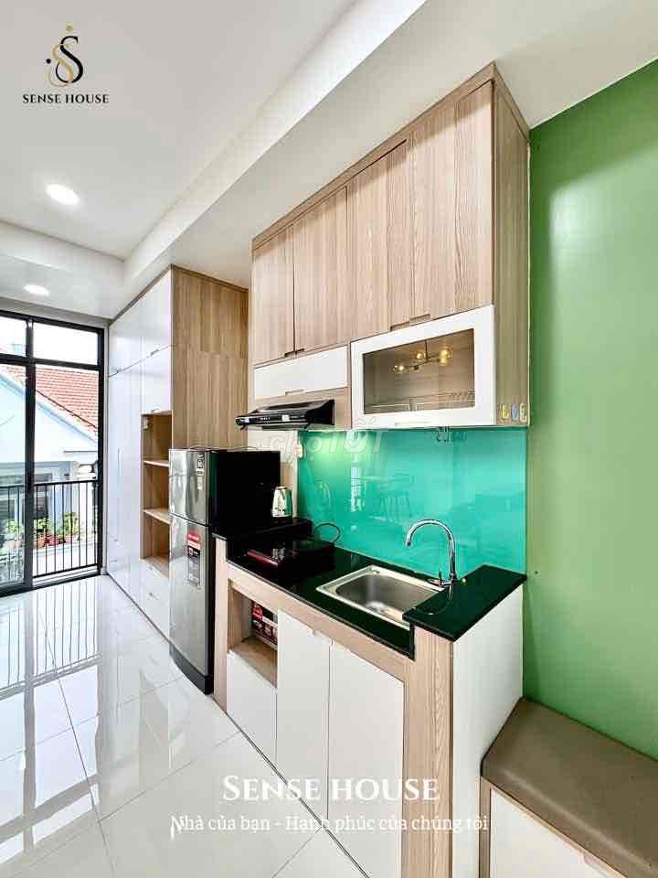 A 100 percent new balconies, full-level furniture. Super pretty