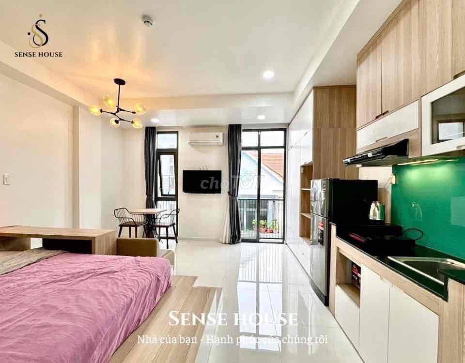A 100 percent new balconies, full-level furniture. Super pretty