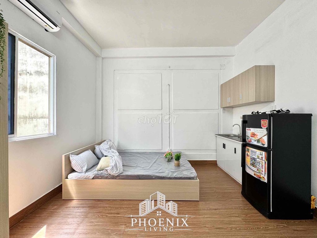 mini apartment - full interior - open window - right Nguyễn Văn Quá