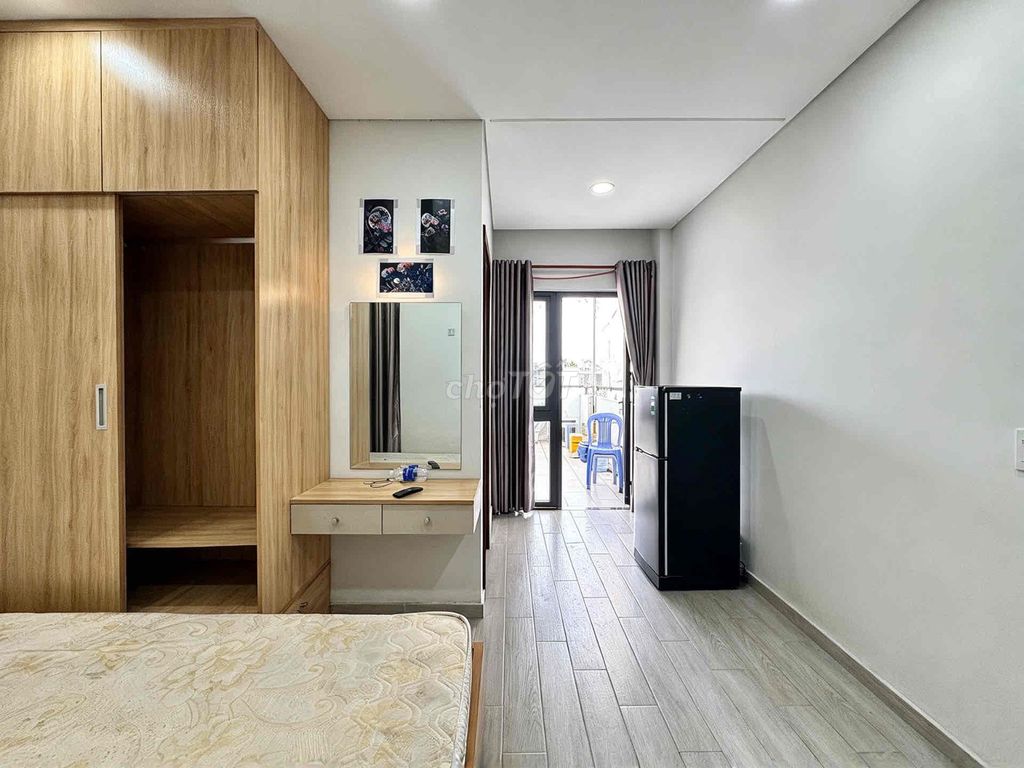 Penhouse separates the cheap Bình Thạnh elevator