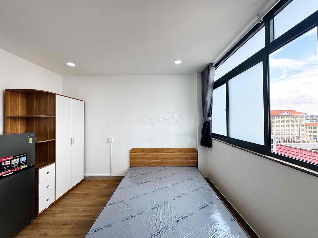 Room one full bedroom elevator furniture at the overpass.