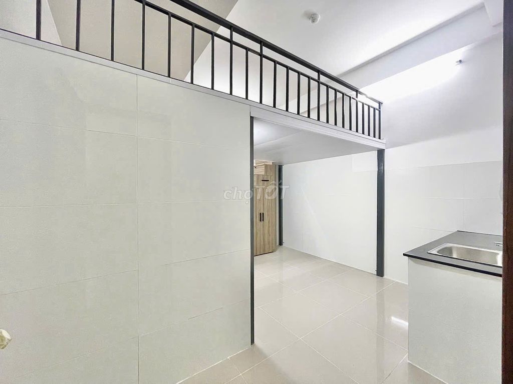 Open the full interior in Nguyễn Văn Khối right into China.