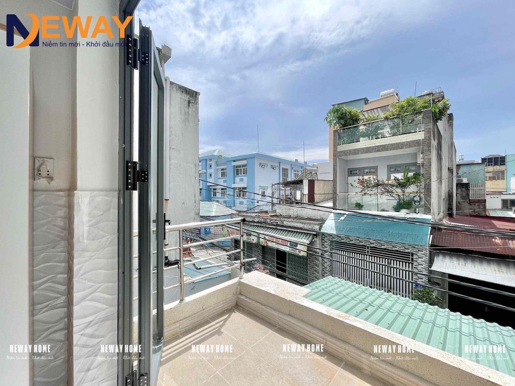 Room 2 meters of balcony near Aeon Mall Tân Phú, New Year's Market