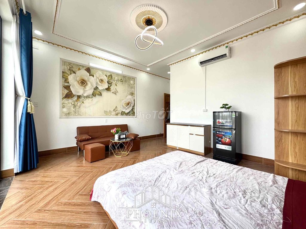 Tell Zhang to meet the new senior apartment.