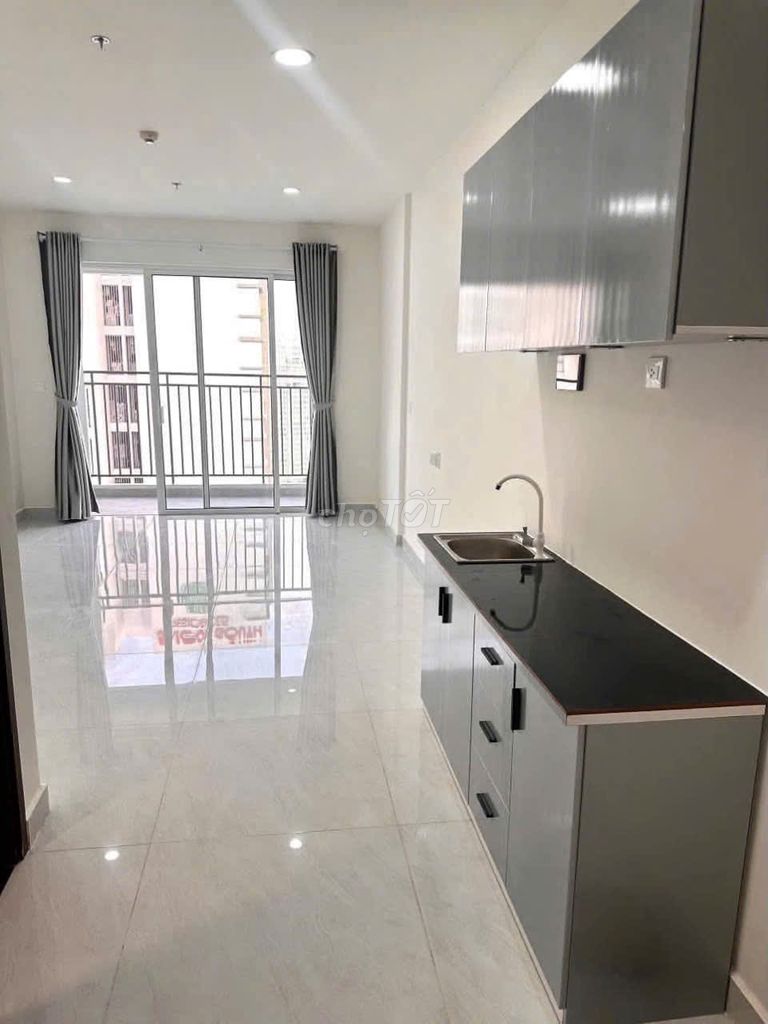 Rent Sunrise Riverside at 8 million a month. 35 meters.