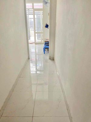 We're renting an alley house to 204 Lê Văn Thọ.