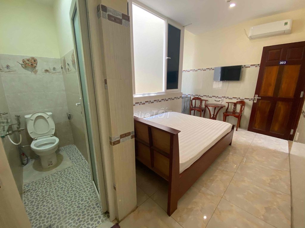 Rent the High School of Peace, 2.6 million, full interior.