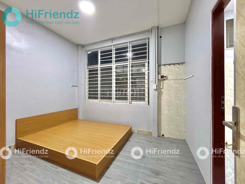 One bedroom separates the air-air window elevator 35 M2 cheaply from the airport.