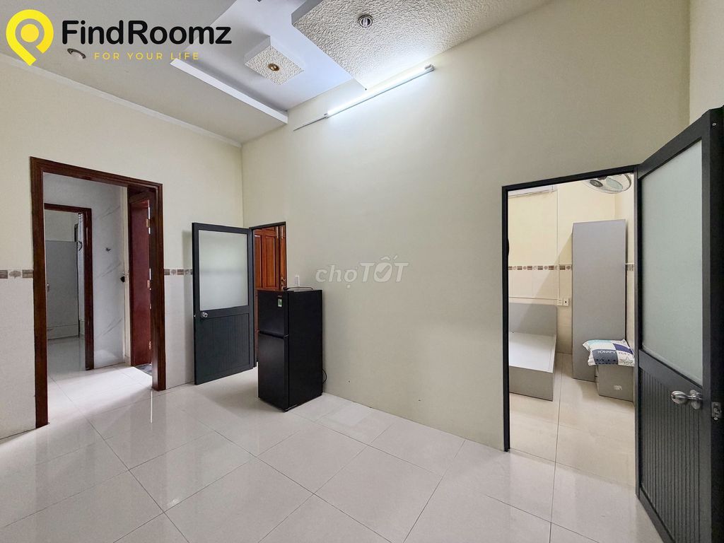 Rent 3 bedrooms, balcony.