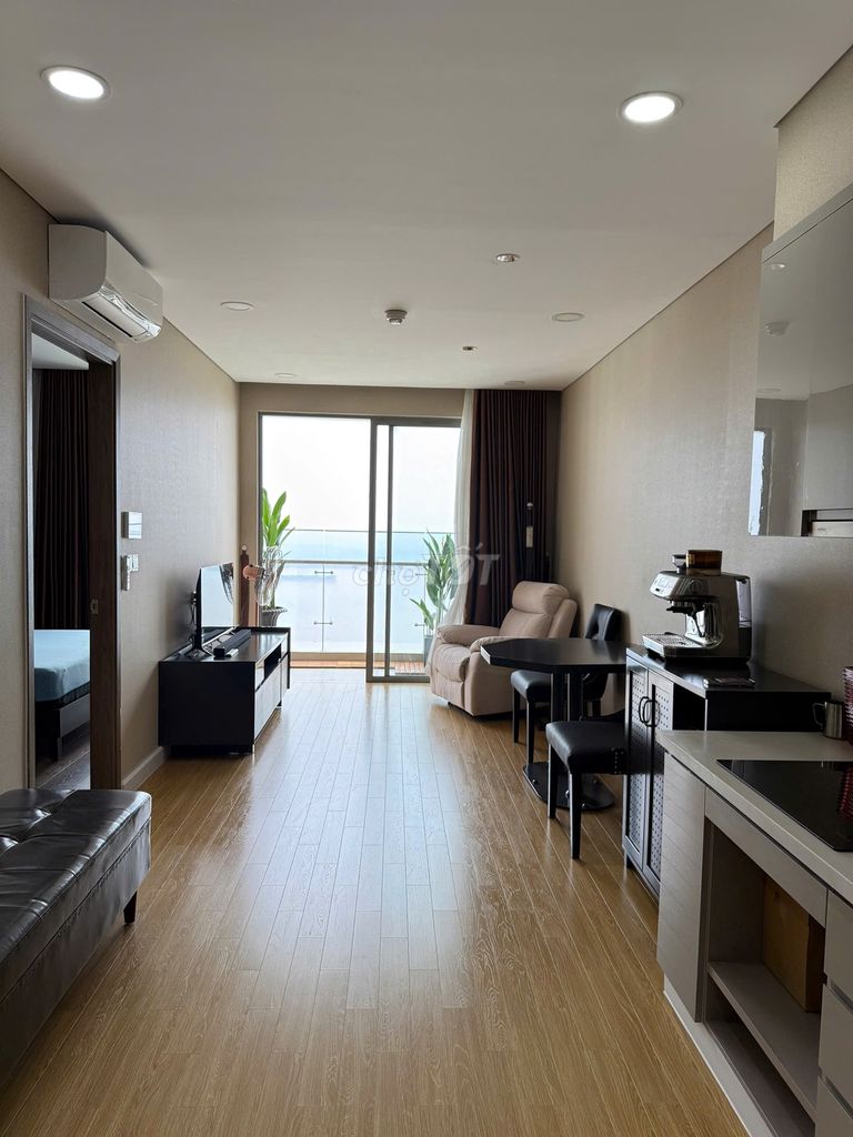 -sky89 rents a bedroom. 1 toilet 55m2 full of furniture for only 14 million.