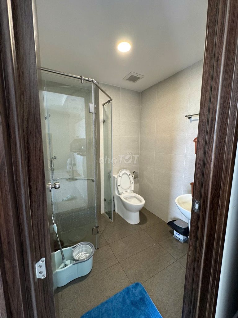 Rent a bedroom. One bathroom. 52 M2 near the entire The PegaSuite 2 building.