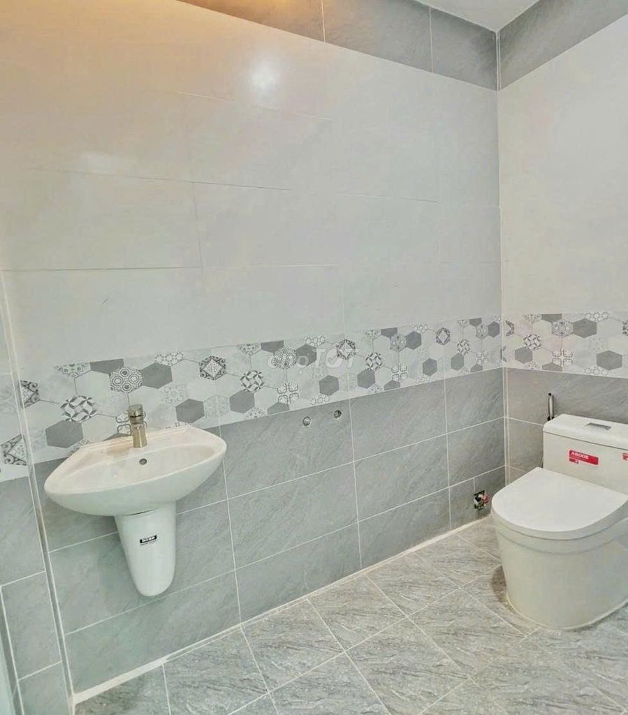 Need to rent a house to 1-2 A Nguyễn Hữu Tiến P.Tây Thạnh Q.Tân Phú