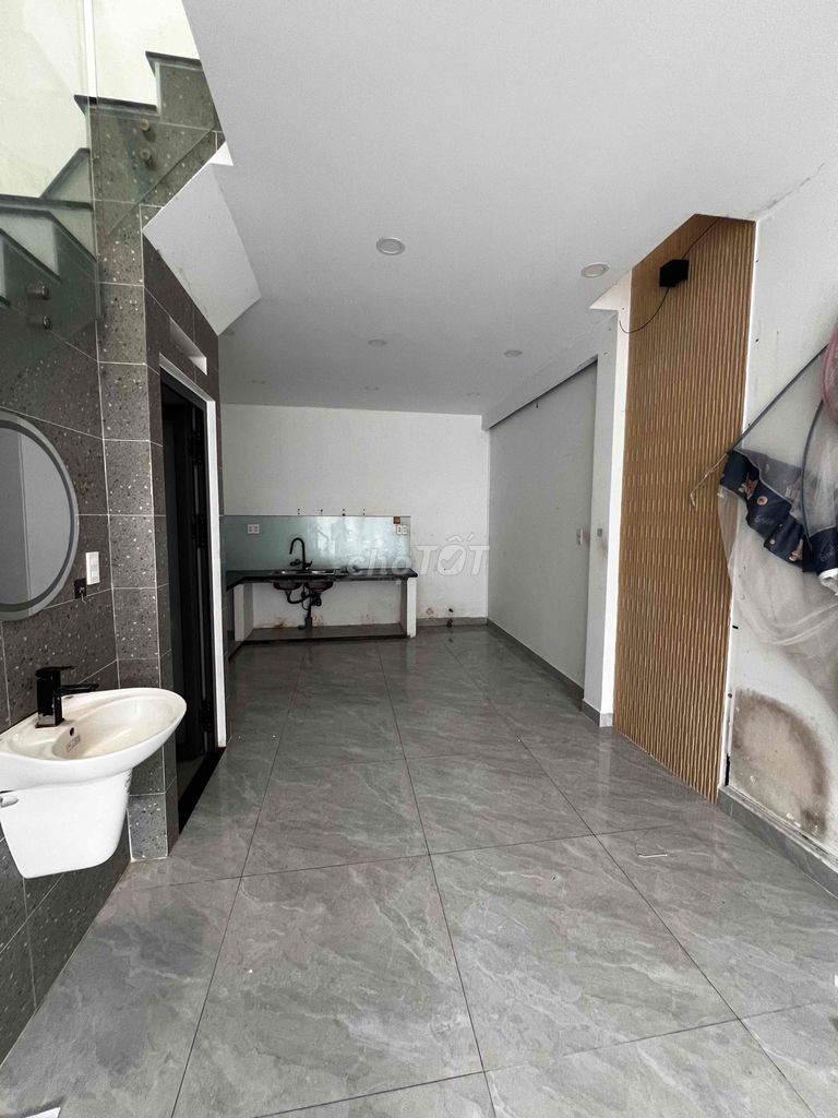 Rent a nice building out of 31. 5 x 11. One floor. Two bedrooms. Two bedrooms. Seven million.