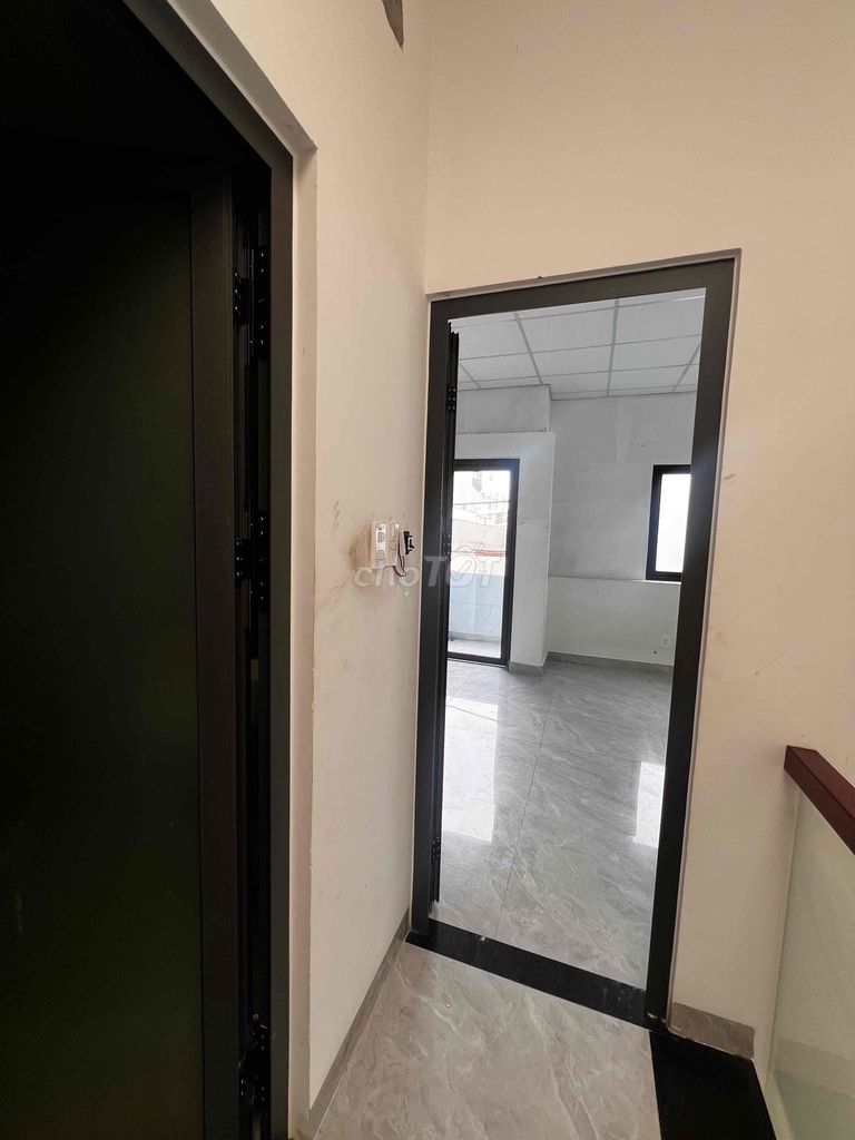 Rent a nice building out of 31. 5 x 11. One floor. Two bedrooms. Two bedrooms. Seven million.