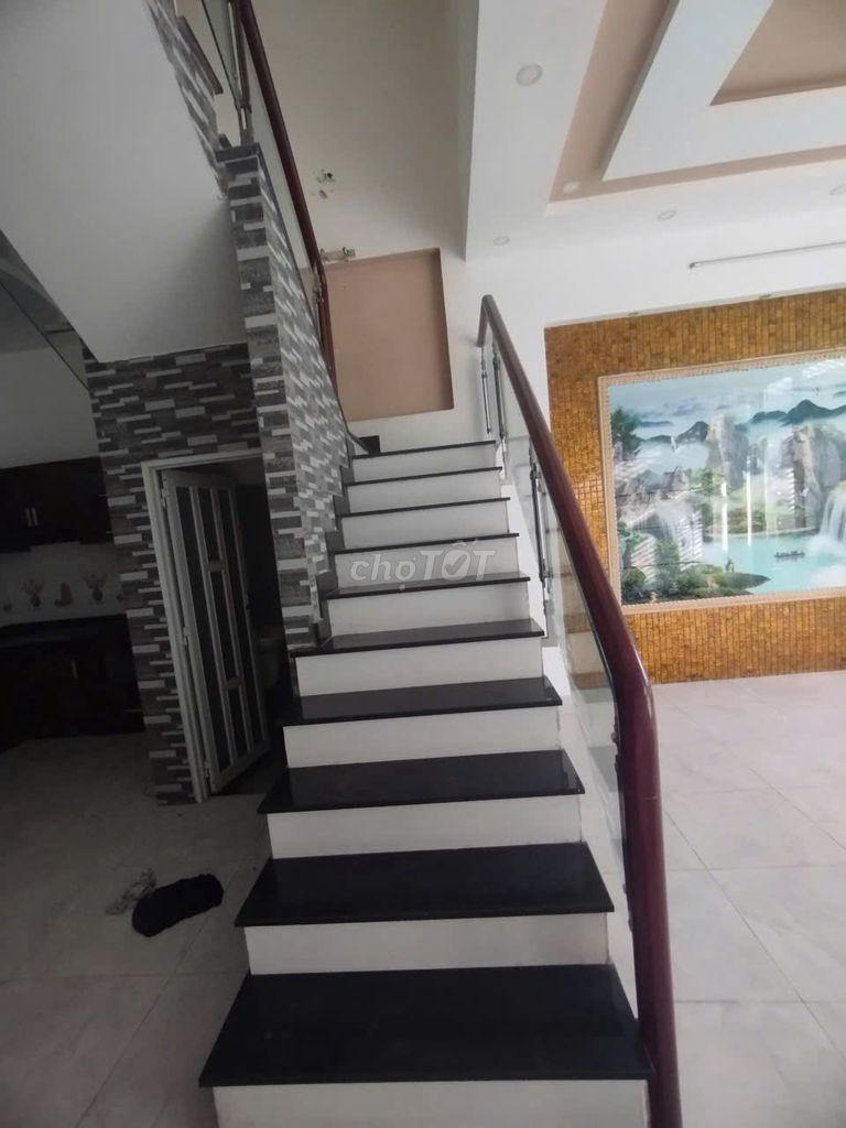 3 bedroom 3 toilet 8 Linh Xuân, Thủ Đức