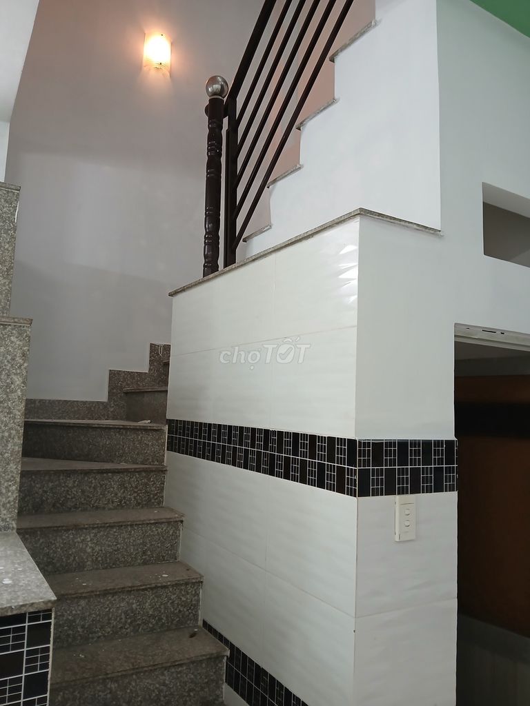 Rent the entire apartment. Two floors of Lê Văn Thọ, Gò Vấp.8 million a month.