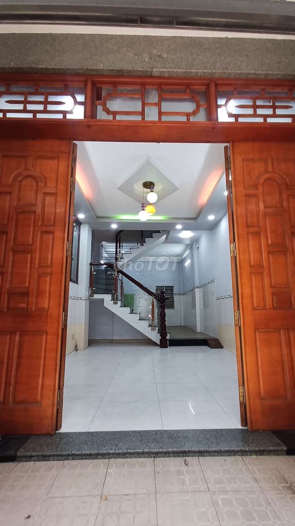 1 Mt.2 rooftop 4 bedroom 3 alley toilets
