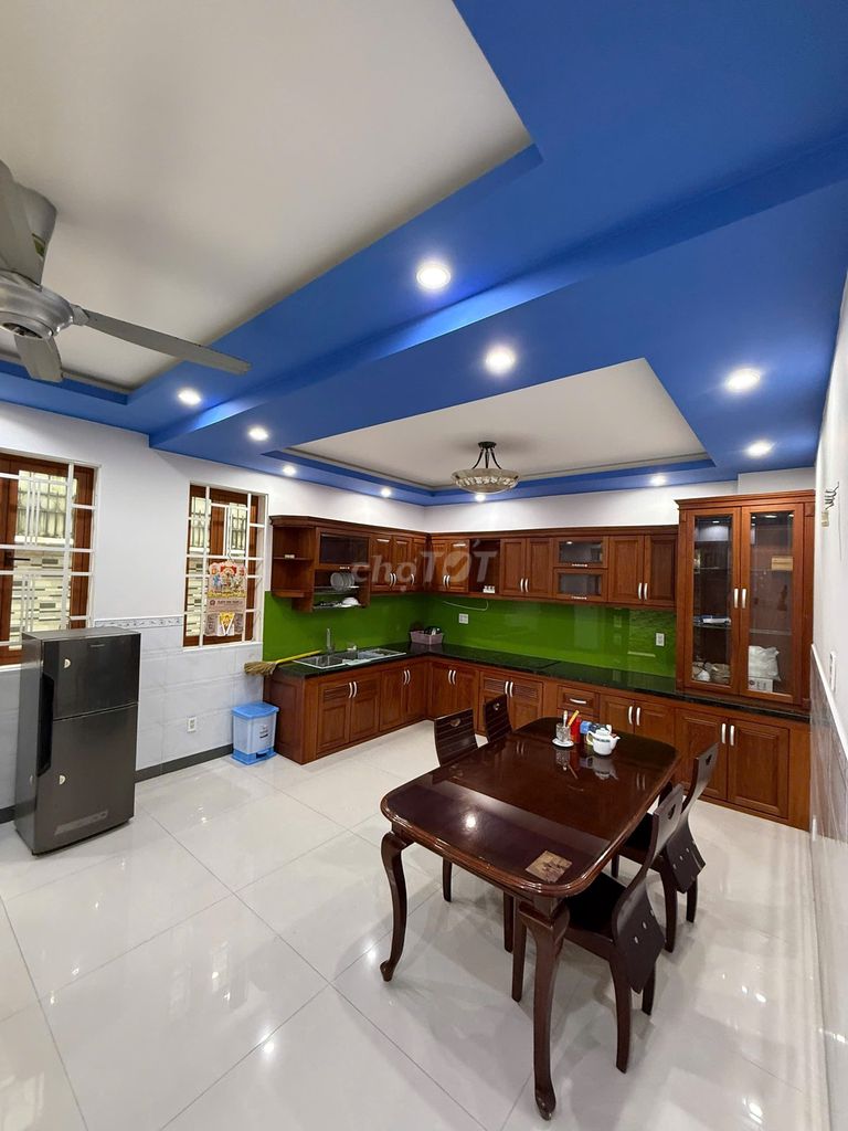 Rent the villa 8 x 20 meters, 5 floors, 5 bedrooms, 6 toilets, 7000 Cao Lỗ, 7174 district 8