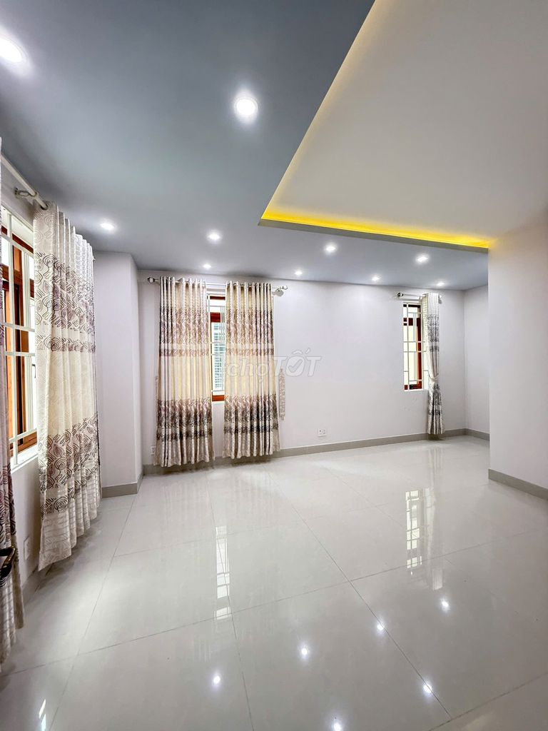 Rent the villa 8 x 20 meters, 5 floors, 5 bedrooms, 6 toilets, 7000 Cao Lỗ, 7174 district 8