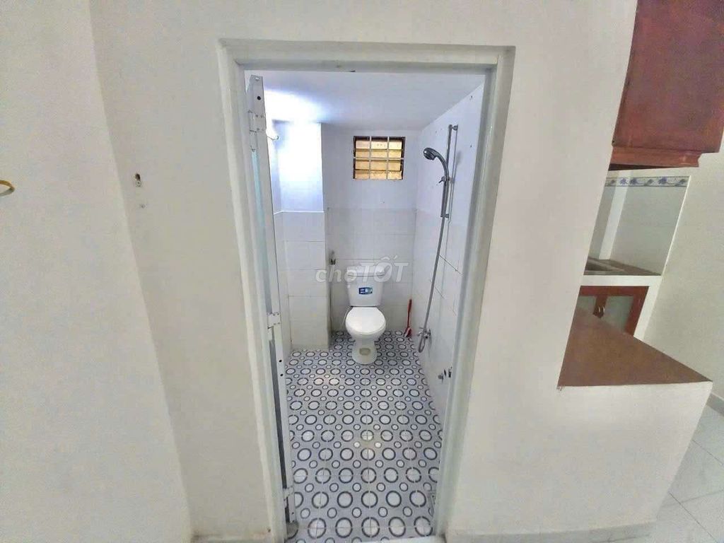 House 1 .1 .2th floor bedroom 4 x 15 m. Huỳnh Tấn Phát near kcx New Shun District 7