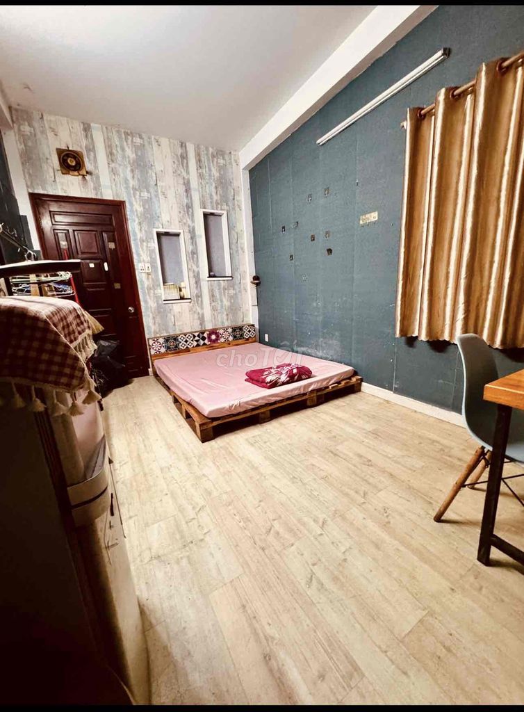 A comfortable, full-time apartment.
