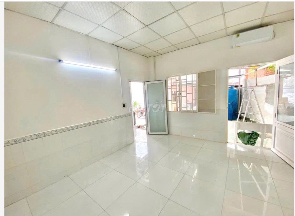 Rent room.