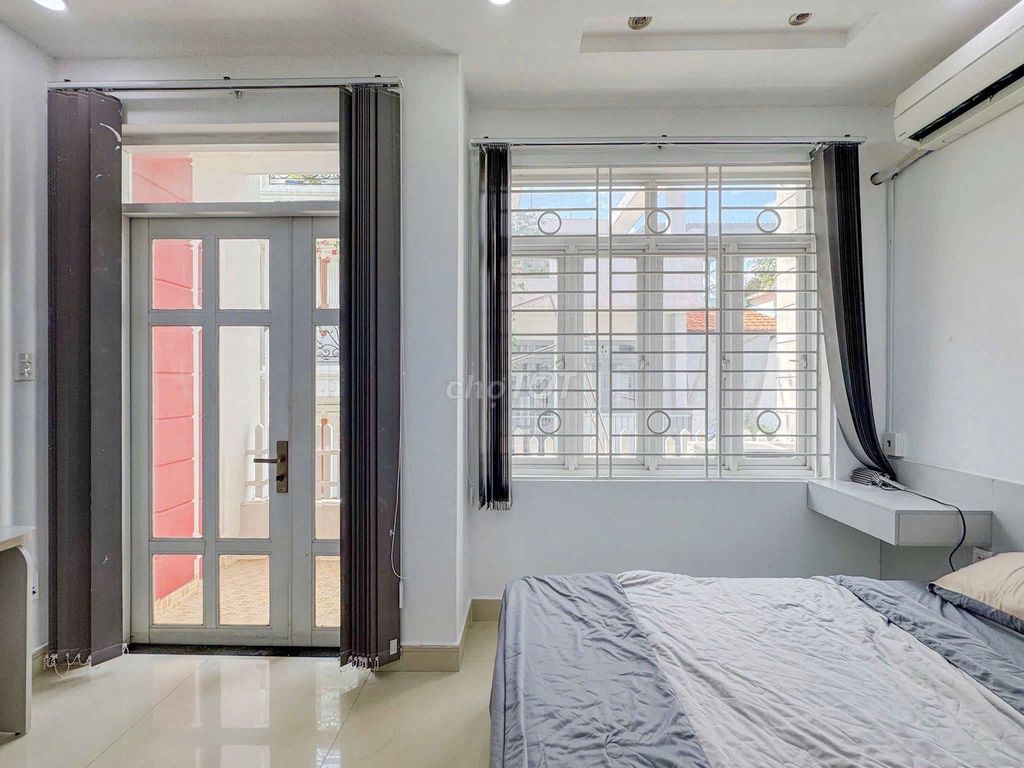 A 1-foot bedroom, right up to 1st-Aventure-way airport for Cat-feeding.