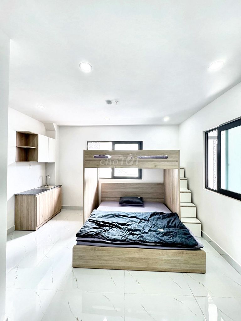 High-end boarding room, next to the village park of China.